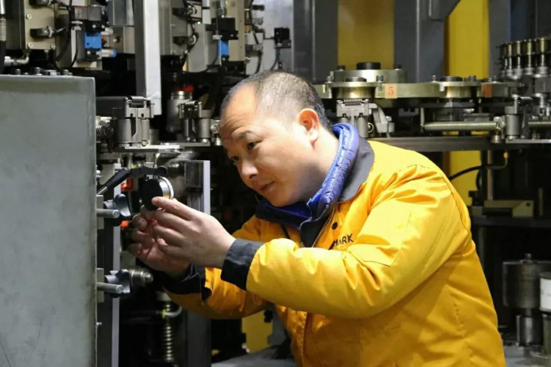 Cmp(冠军)官网 - 西甲希洪竞技主赞助商